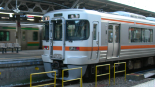 313系